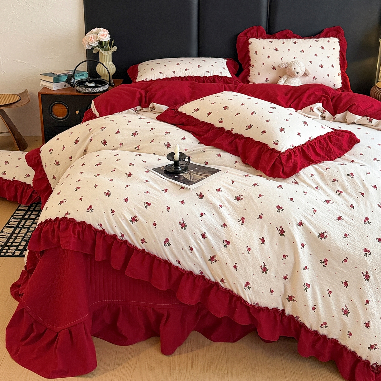 91家纺网 家纺一手货源 找家纺 金梦拉家纺 2026新款云感皱皱纱泡泡纱韩式床盖大花边四件套 玫瑰花开