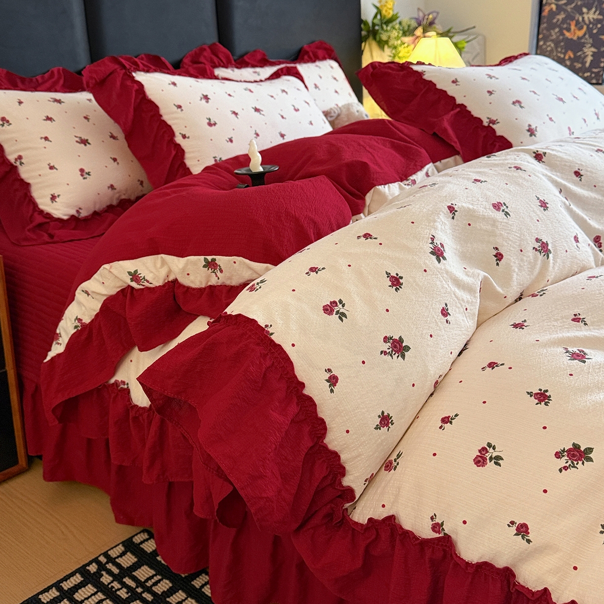 91家纺网 家纺一手货源 找家纺 金梦拉家纺 2026新款云感皱皱纱泡泡纱韩式床盖大花边四件套 玫瑰花开