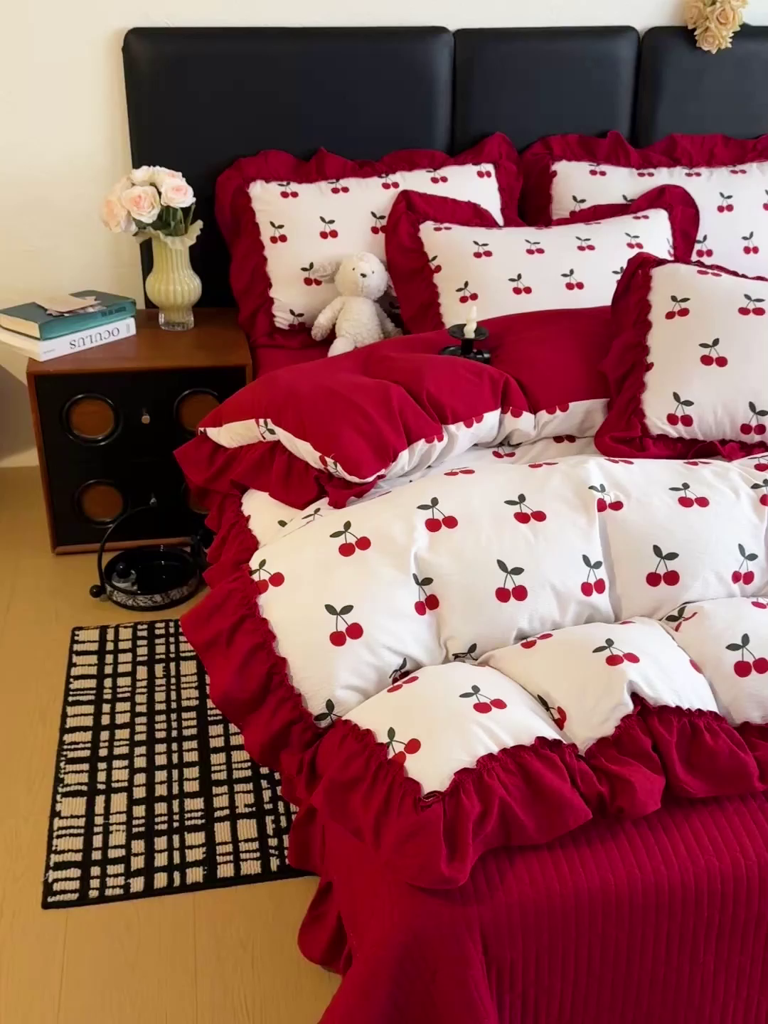 91家纺网 家纺一手货源 找家纺 金梦拉家纺 2026新款云感皱皱纱泡泡纱韩式床盖大花边四件套 小樱桃