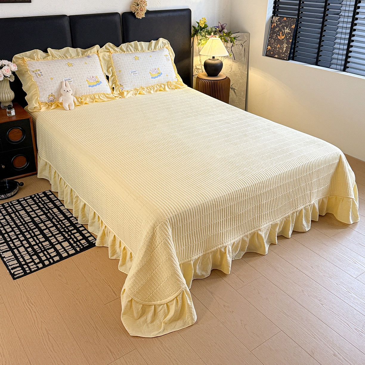 91家纺网 家纺一手货源 找家纺 金梦拉家纺 2026新款云感皱皱纱泡泡纱韩式床盖大花边四件套 可爱萌物