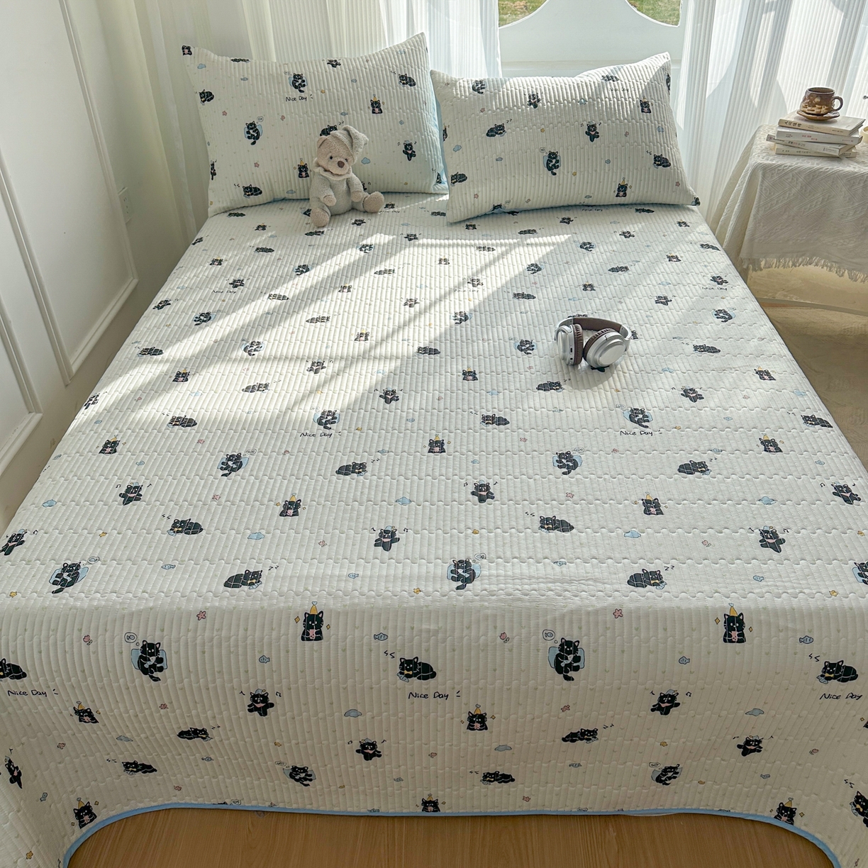 91家纺网 家纺一手货源 找家纺 KA家纺 2026春夏新款全棉印花小清新床盖三件套 第二波 贪睡猫