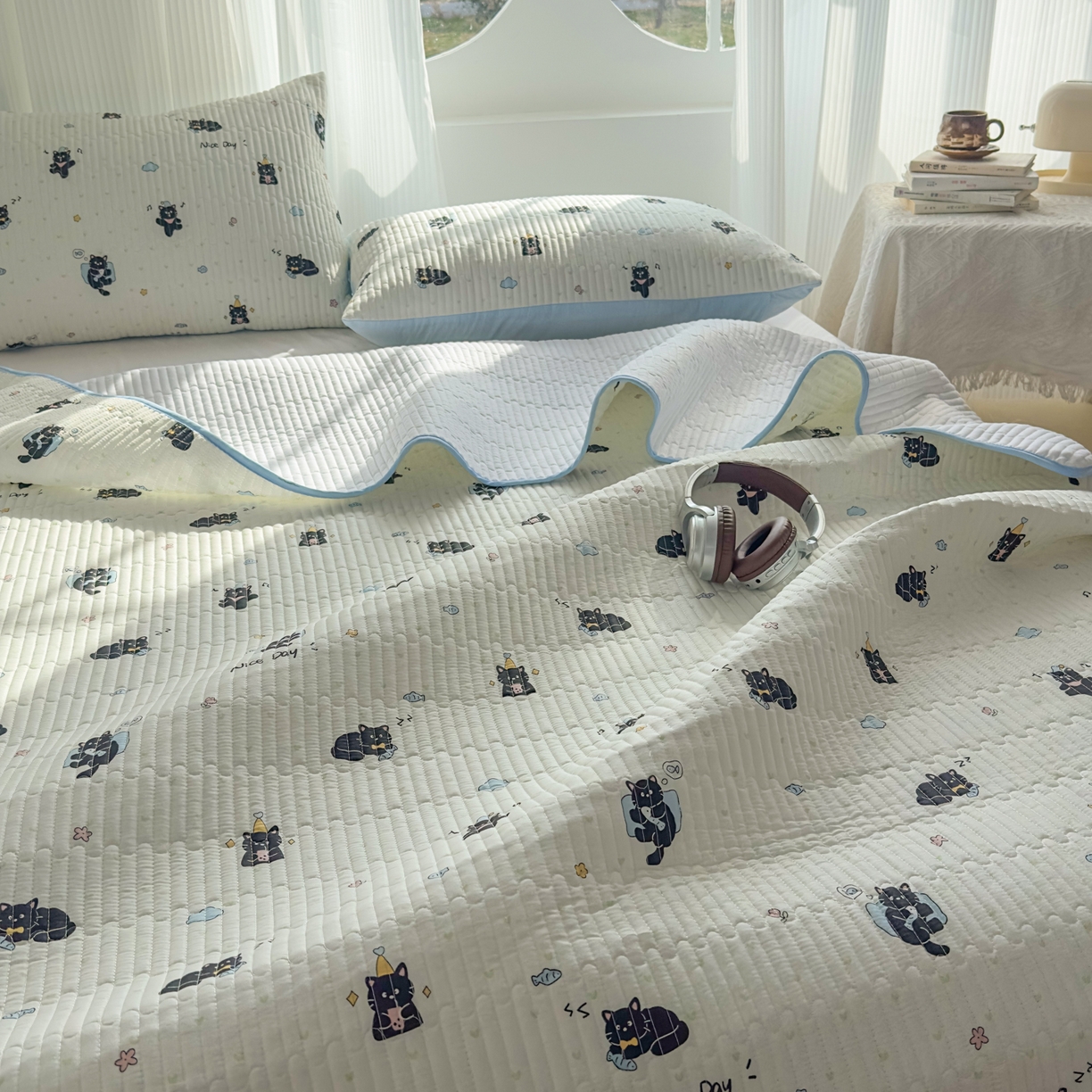 91家纺网 家纺一手货源 找家纺 KA家纺 2026春夏新款全棉印花小清新床盖三件套 第二波 贪睡猫