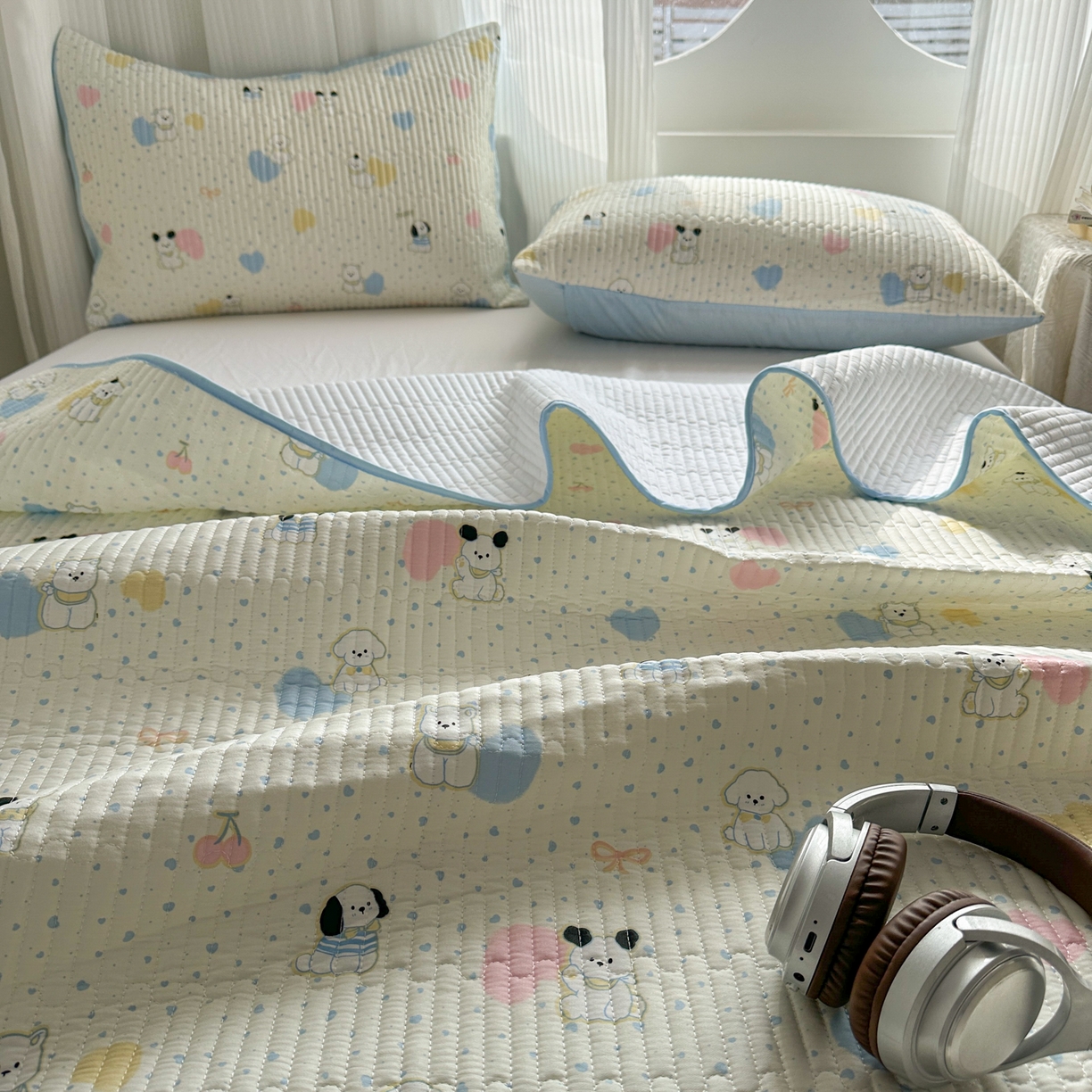 91家纺网 家纺一手货源 找家纺 KA家纺 2026春夏新款全棉印花小清新床盖三件套 第二波 心心狗