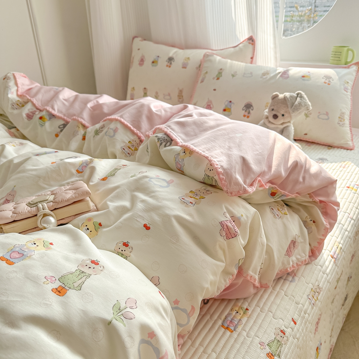91家纺网 家纺一手货源 找家纺 KA家纺 2026春夏新款全棉纯棉床盖款卡通印花贝壳边四件套 彼得小兔