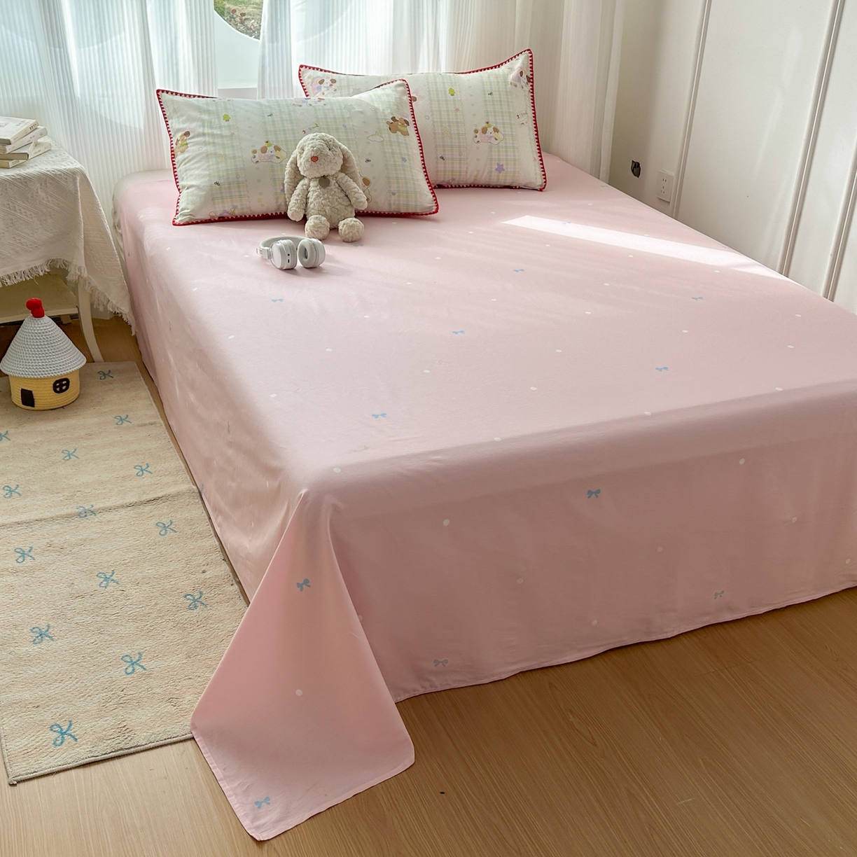 91家纺网 家纺一手货源 找家纺 KA家纺 2026春夏新款全棉纯棉床盖款卡通印花贝壳边四件套 格子小狗