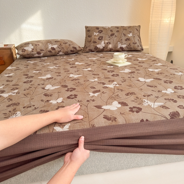 91家纺网 家纺一手货源 找家纺 三悦四季 2026新款A类亚麻皱皱纱床笠双层纱床笠三件套四季款 焦糖蝶舞