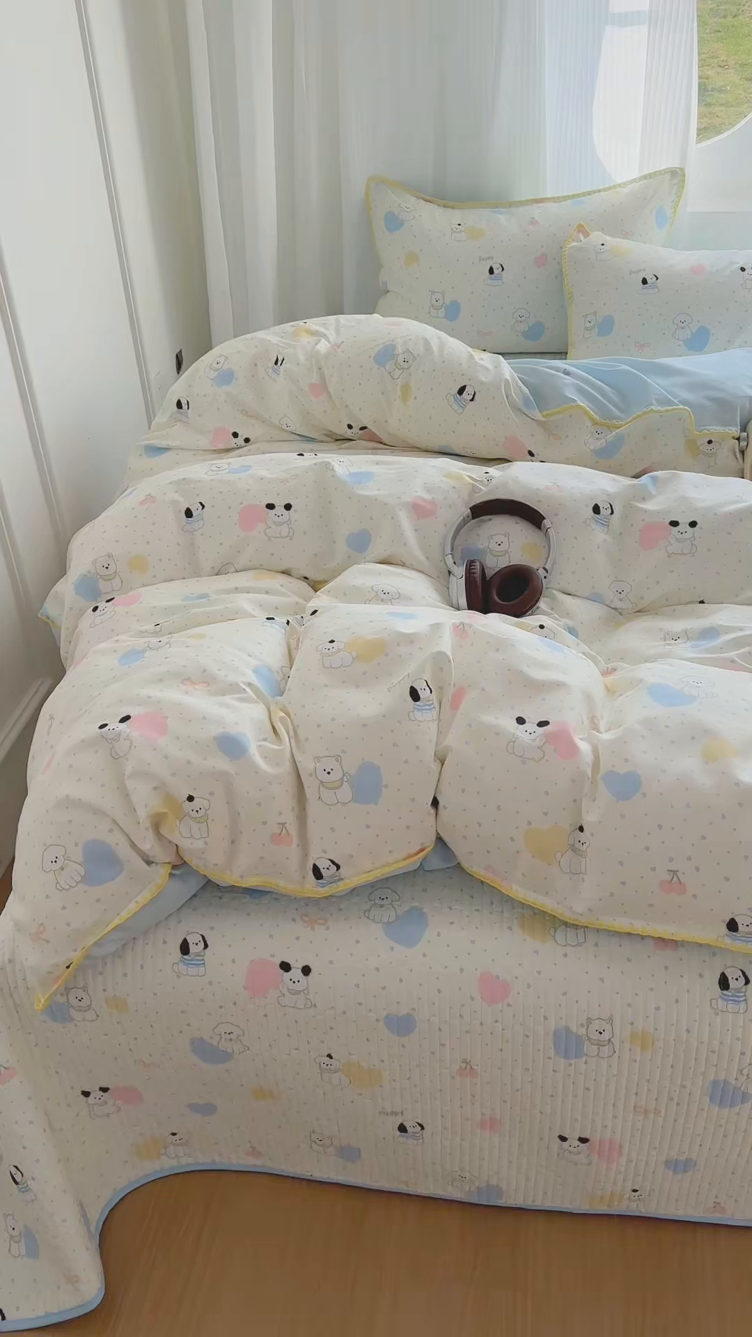 91家纺网 家纺一手货源 找家纺 KA家纺 2026春夏新款全棉纯棉床盖款卡通印花贝壳边四件套 心心狗