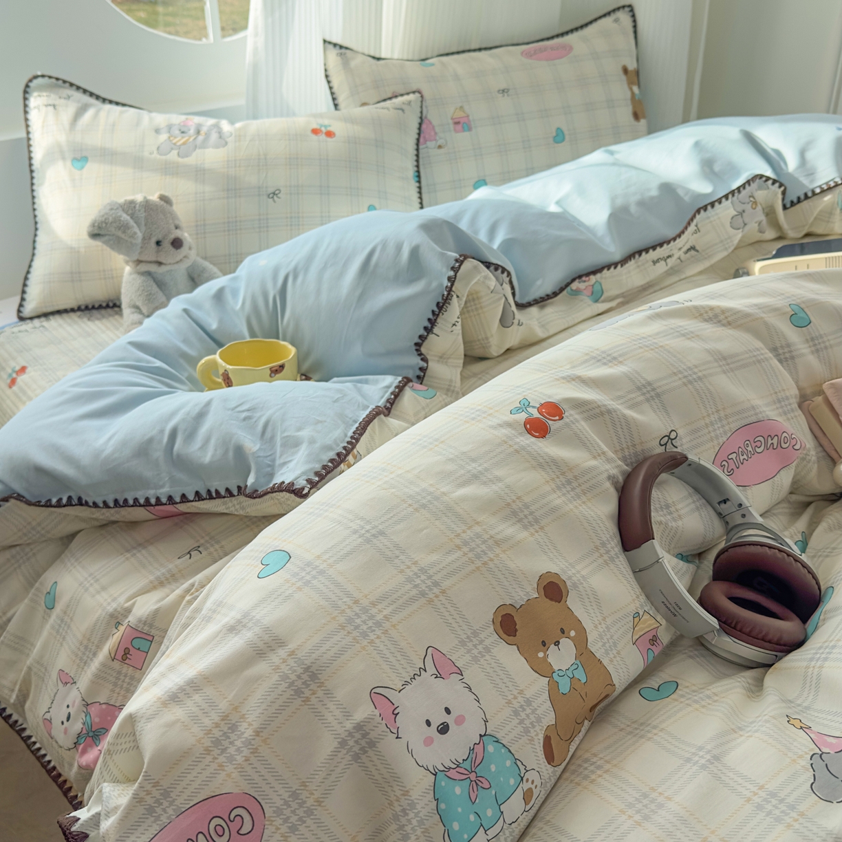 91家纺网 家纺一手货源 找家纺 KA家纺 2026春夏新款全棉纯棉床盖款卡通印花贝壳边四件套 樱桃熊仔