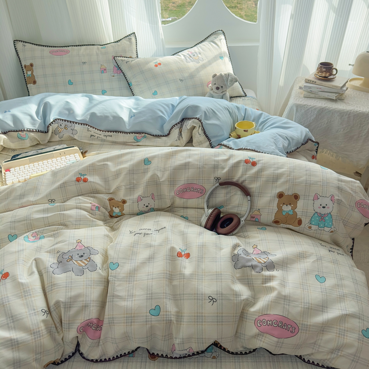 91家纺网 家纺一手货源 找家纺 KA家纺 2026春夏新款全棉纯棉床盖款卡通印花贝壳边四件套 樱桃熊仔