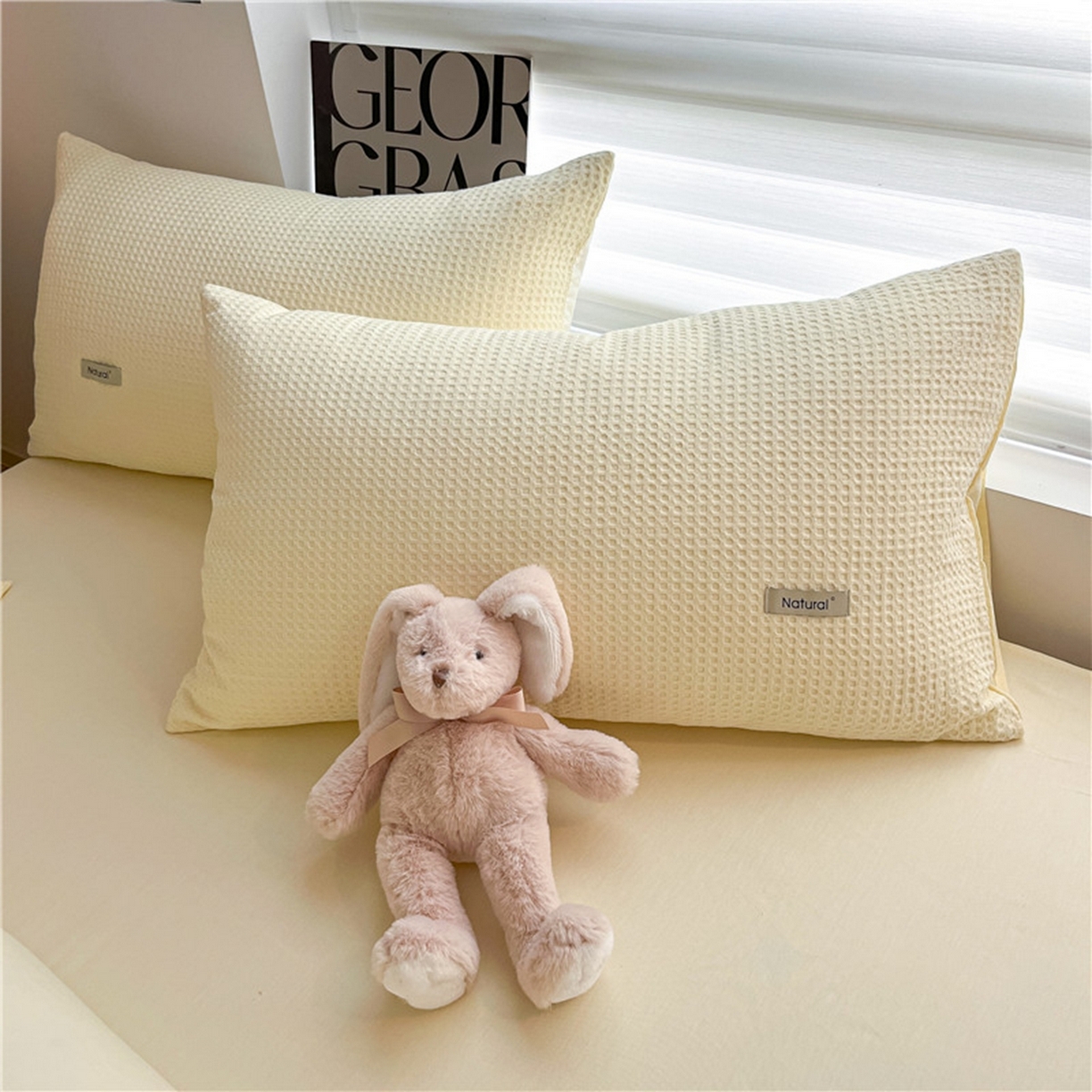 91家纺网 家纺一手货源 找家纺 琪格格纺织 2026新款纯棉纯棉色织肌理纹提花华夫格纯棉轻奢简约款四件套 华夫格-奶昔黄