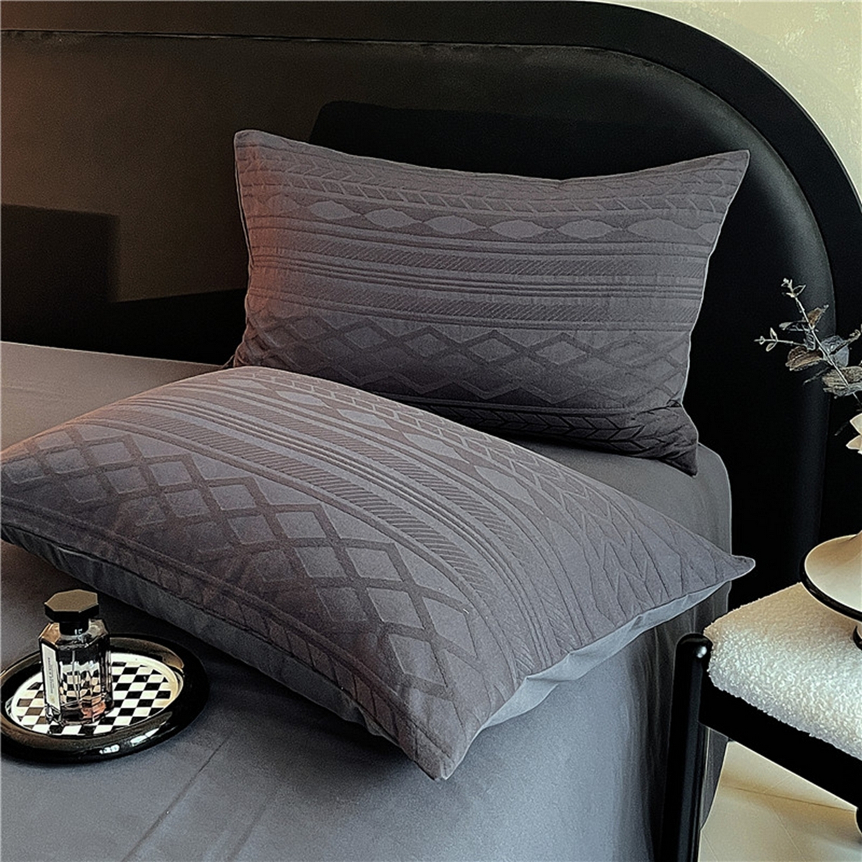 91家纺网 家纺一手货源 找家纺 琪格格纺织 2026新款纯棉纯棉色织肌理纹提花华夫格纯棉轻奢简约款四件套 圣托梵绅-乌木