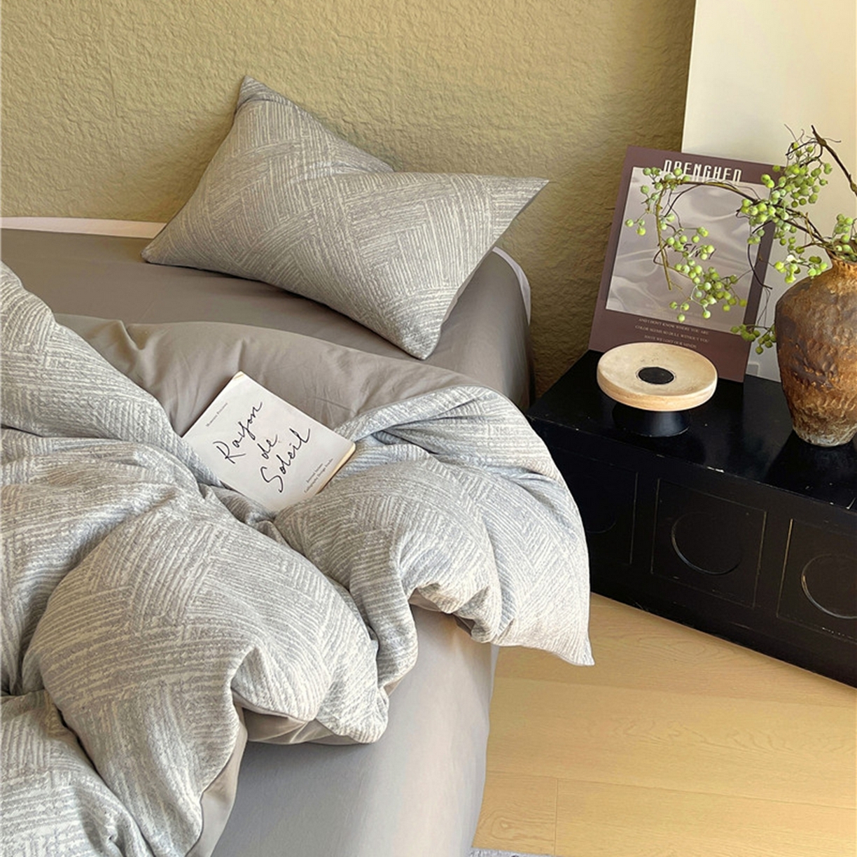 91家纺网 家纺一手货源 找家纺 琪格格纺织 2026新款纯棉纯棉色织肌理纹提花华夫格纯棉轻奢简约款四件套 简奢-浅灰