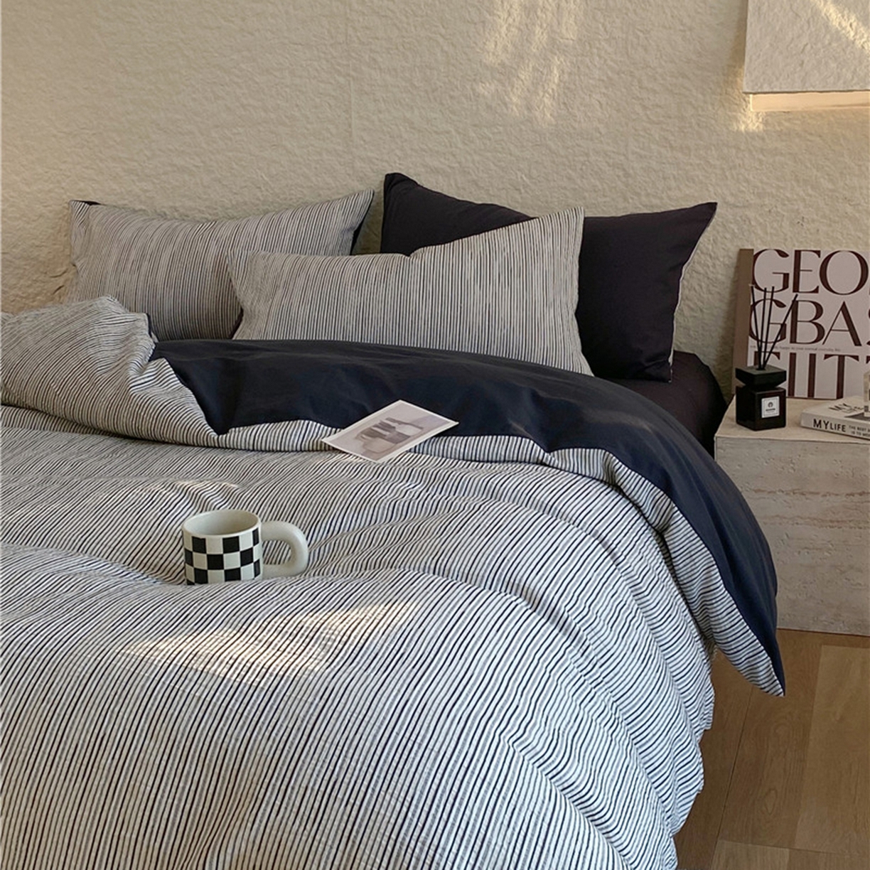 91家纺网 家纺一手货源 找家纺 琪格格纺织 2026新款纯棉纯棉色织肌理纹提花华夫格纯棉轻奢简约款四件套 A速写 提花黑条