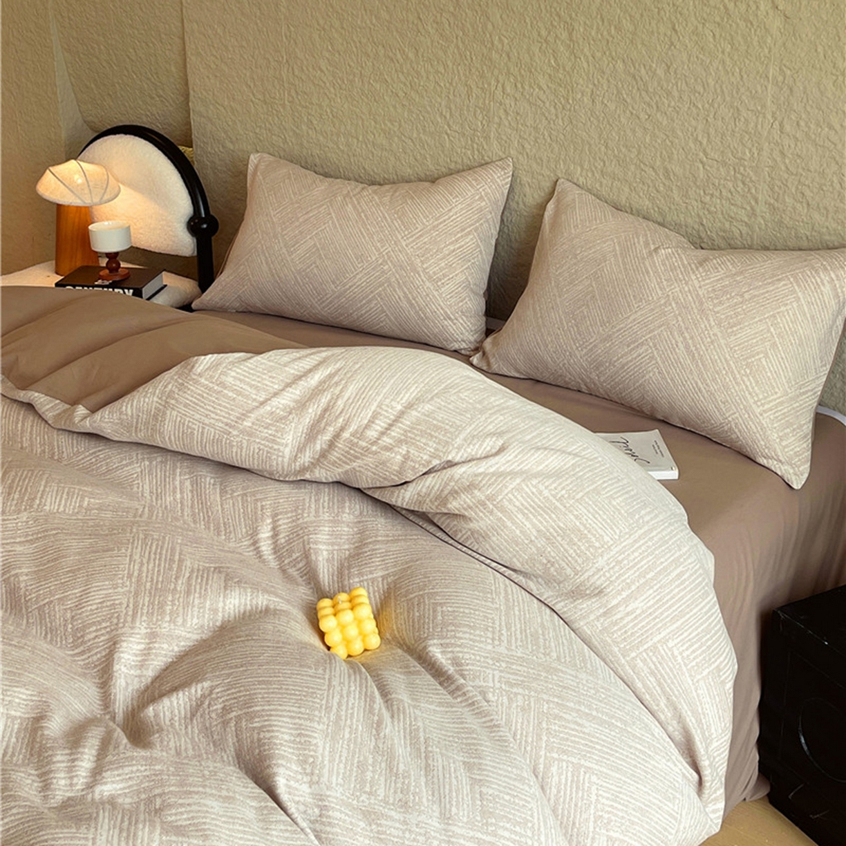 91家纺网 家纺一手货源 找家纺 琪格格纺织 2026新款纯棉纯棉色织肌理纹提花华夫格纯棉轻奢简约款四件套 简奢-可可棕