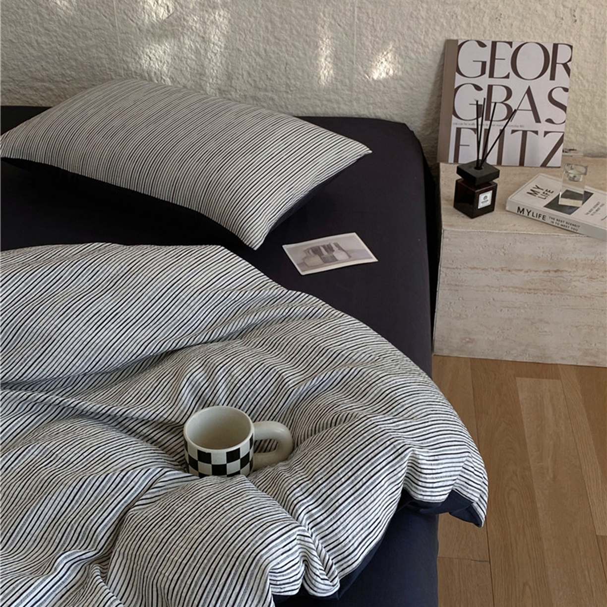 91家纺网 家纺一手货源 找家纺 琪格格纺织 2026新款纯棉纯棉色织肌理纹提花华夫格纯棉轻奢简约款四件套 A速写 提花黑条