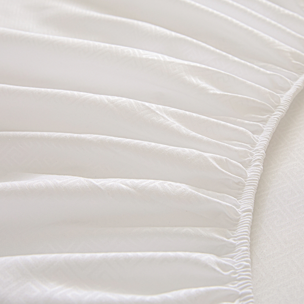 91家纺网 家纺一手货源 找家纺 衿成家纺 2026新款简约纯色磨毛压光单床笠 YG-白色