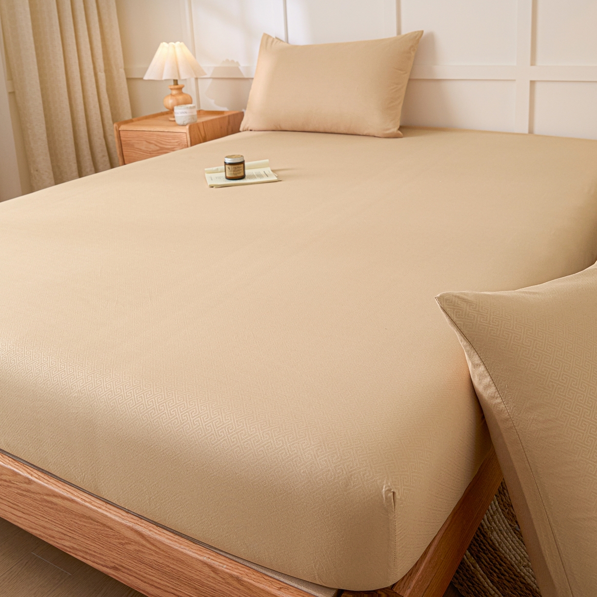 91家纺网 家纺一手货源 找家纺 衿成家纺 2026新款简约纯色磨毛压光单床笠 YG-卡其