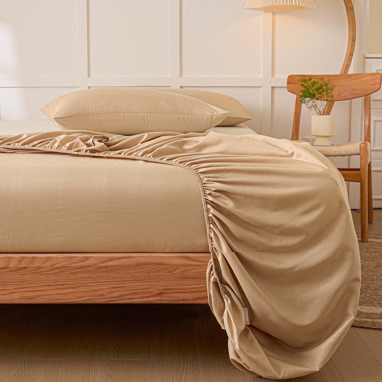 91家纺网 家纺一手货源 找家纺 衿成家纺 2026新款简约纯色磨毛压光单床笠 YG-卡其