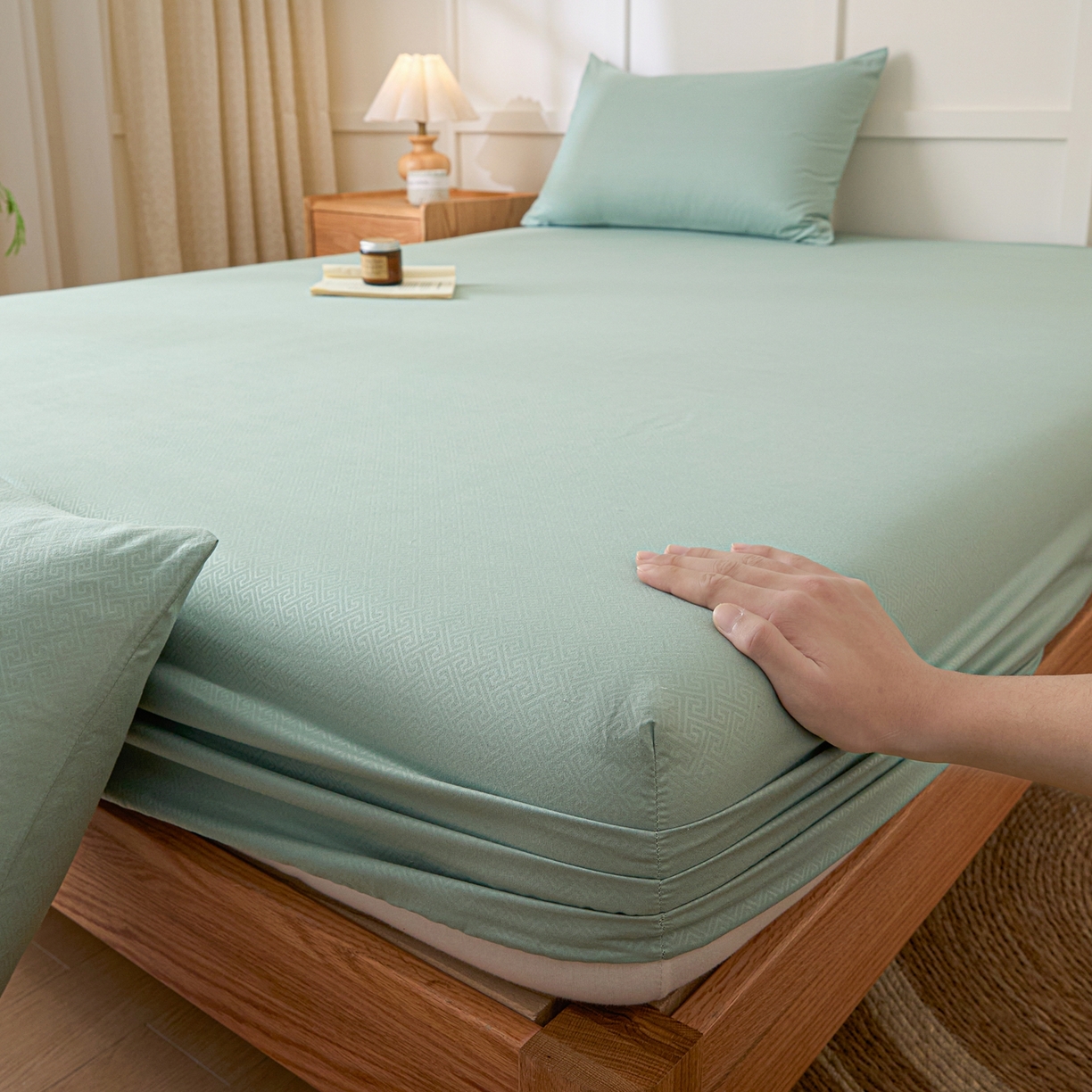 91家纺网 家纺一手货源 找家纺 衿成家纺 2026新款简约纯色磨毛压光单床笠 YG-墨绿