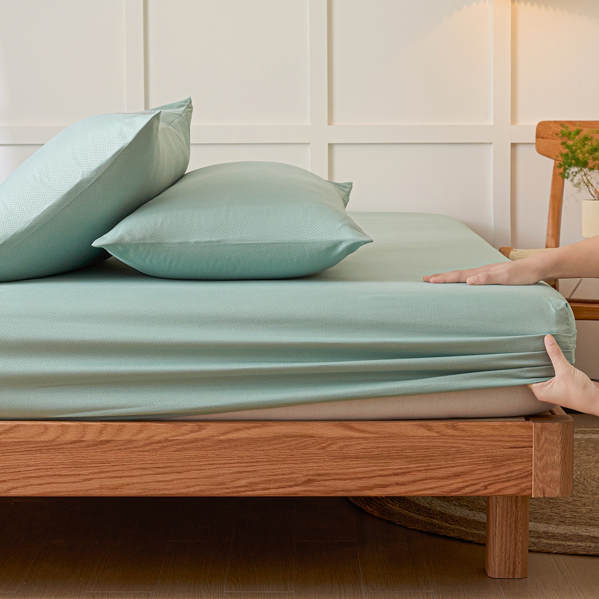 91家纺网 家纺一手货源 找家纺 衿成家纺 2026新款简约纯色磨毛压光单床笠 YG-墨绿