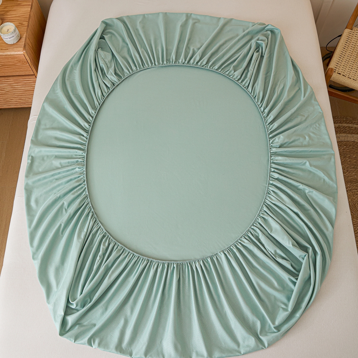 91家纺网 家纺一手货源 找家纺 衿成家纺 2026新款简约纯色磨毛压光单床笠 YG-墨绿