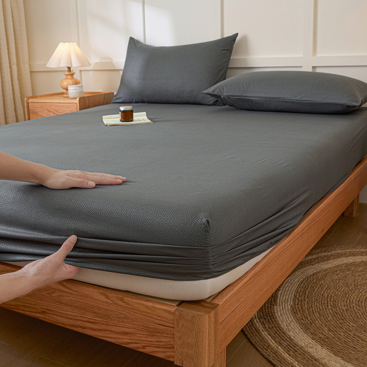 91家纺网 家纺一手货源 找家纺 衿成家纺 2026新款简约纯色磨毛压光单床笠 YG-深灰