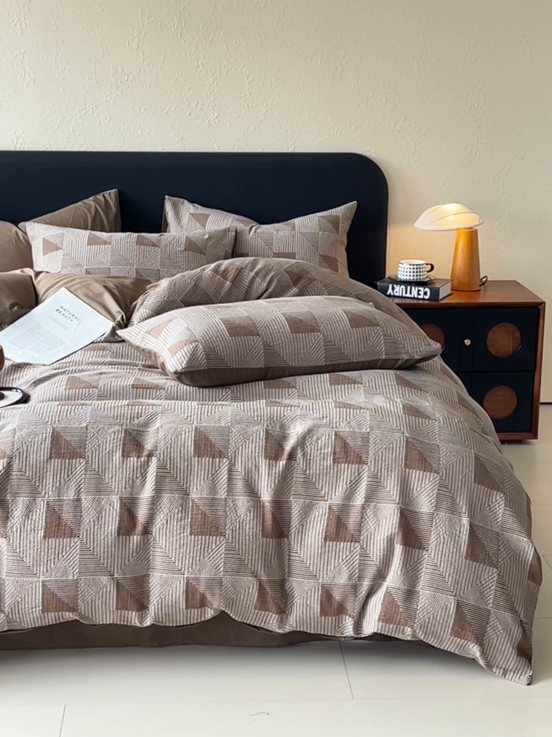 91家纺网 家纺一手货源 找家纺 琪格格纺织 2026新款纯棉纯棉色织肌理纹提花华夫格纯棉轻奢简约款四件套 柏林-雪茄棕