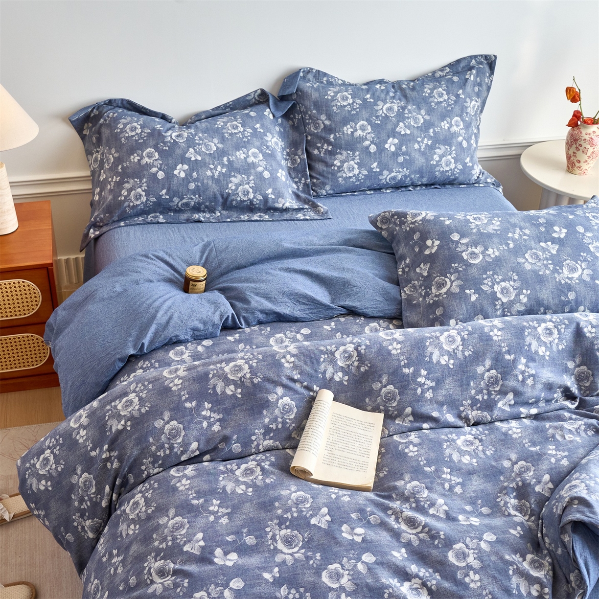 91家纺网 家纺一手货源 找家纺 兰紫橙家纺 2026春夏新款全棉纯棉色织提花四件套 浮梦花影-牛仔蓝