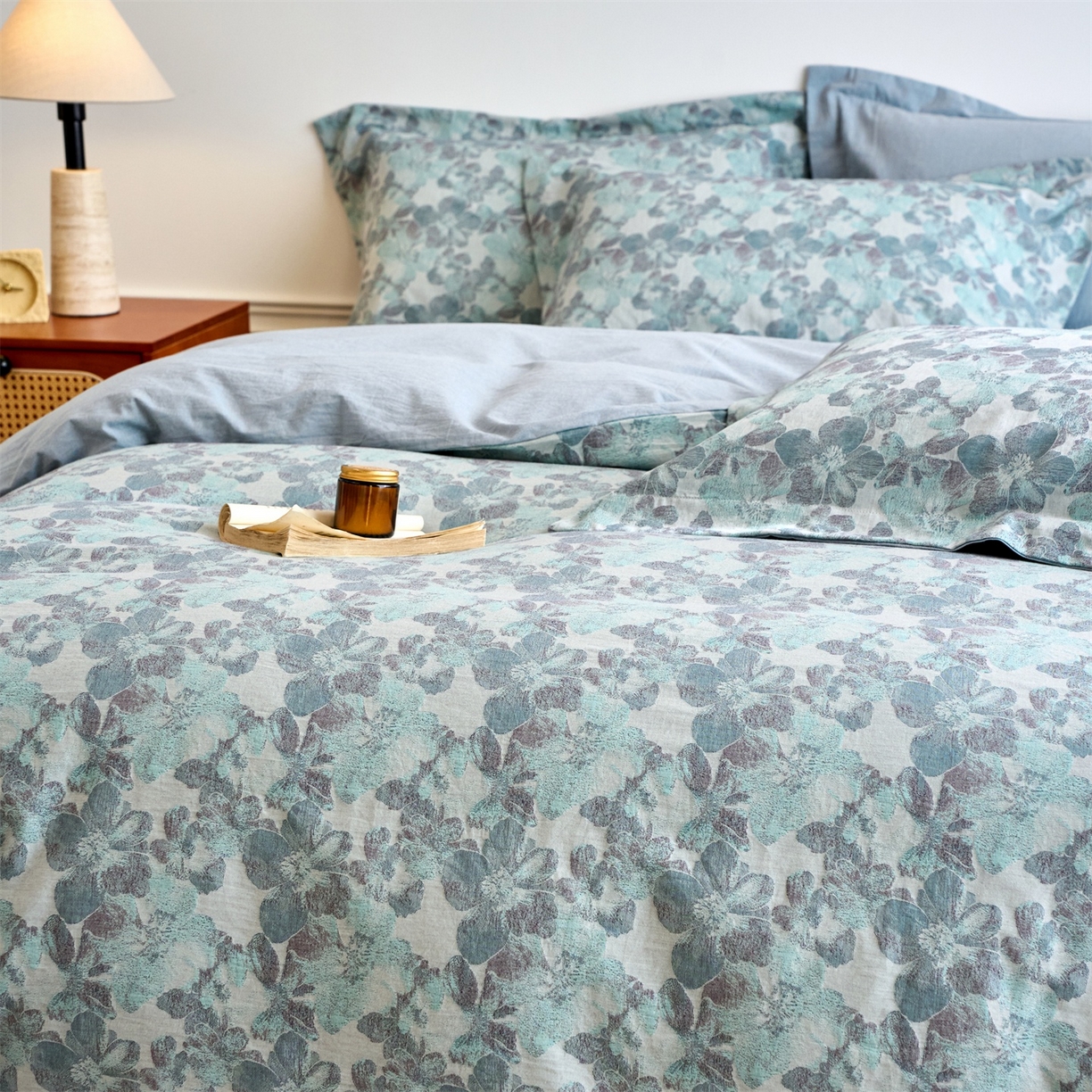 91家纺网 家纺一手货源 找家纺 兰紫橙家纺 2026春夏新款全棉纯棉色织提花四件套 花开漫漫-浅蓝