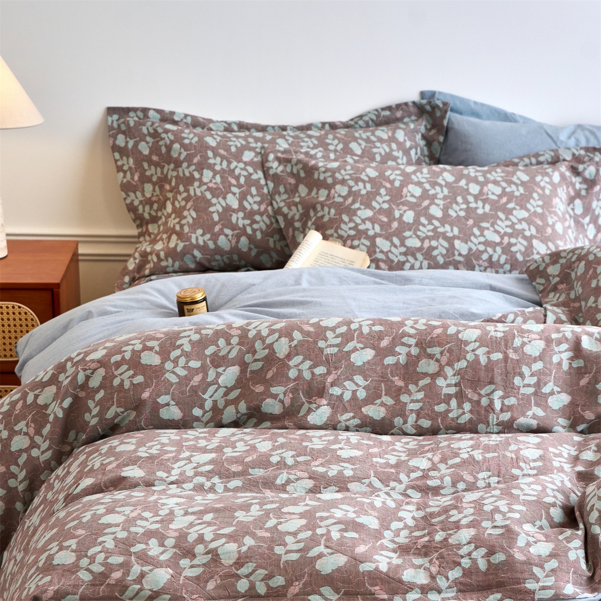 91家纺网 家纺一手货源 找家纺 兰紫橙家纺 2026春夏新款全棉纯棉色织提花四件套 未央-浅蓝