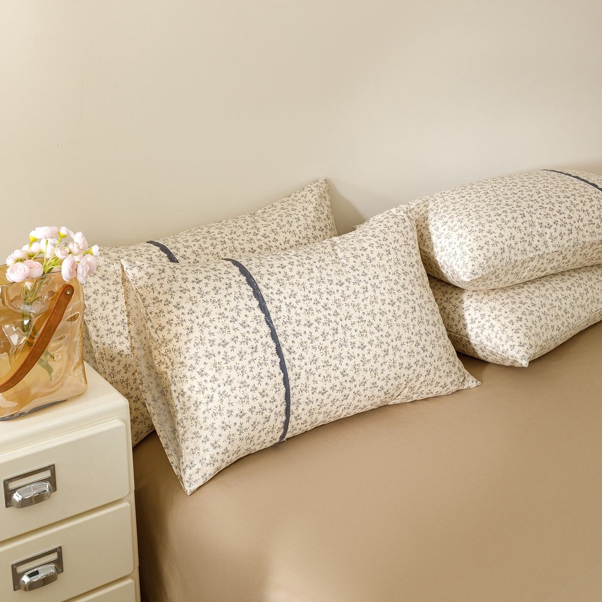 91家纺网 家纺一手货源 找家纺 女子家纺 2026新款40支13070全棉纯棉斜纹印花蕾丝四件套 初朵