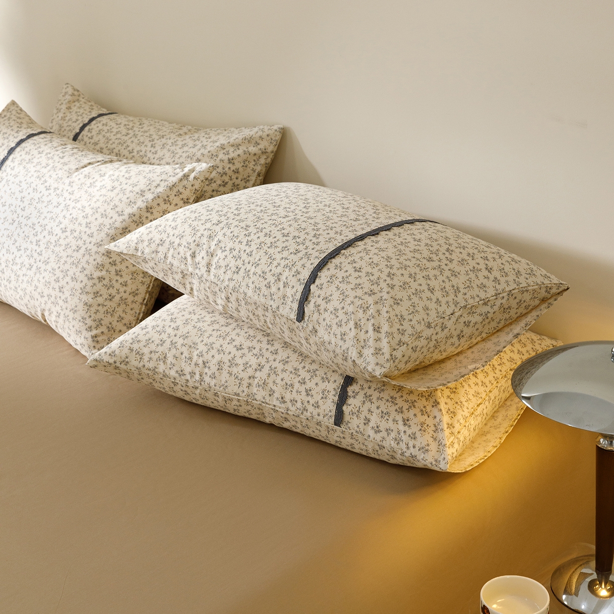 91家纺网 家纺一手货源 找家纺 女子家纺 2026新款40支13070全棉纯棉斜纹印花蕾丝四件套 初朵