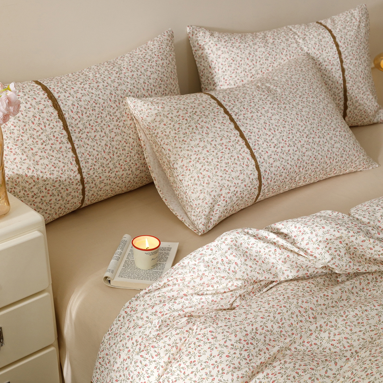 91家纺网 家纺一手货源 找家纺 女子家纺 2026新款40支13070全棉纯棉斜纹印花蕾丝四件套 含苞蔷薇