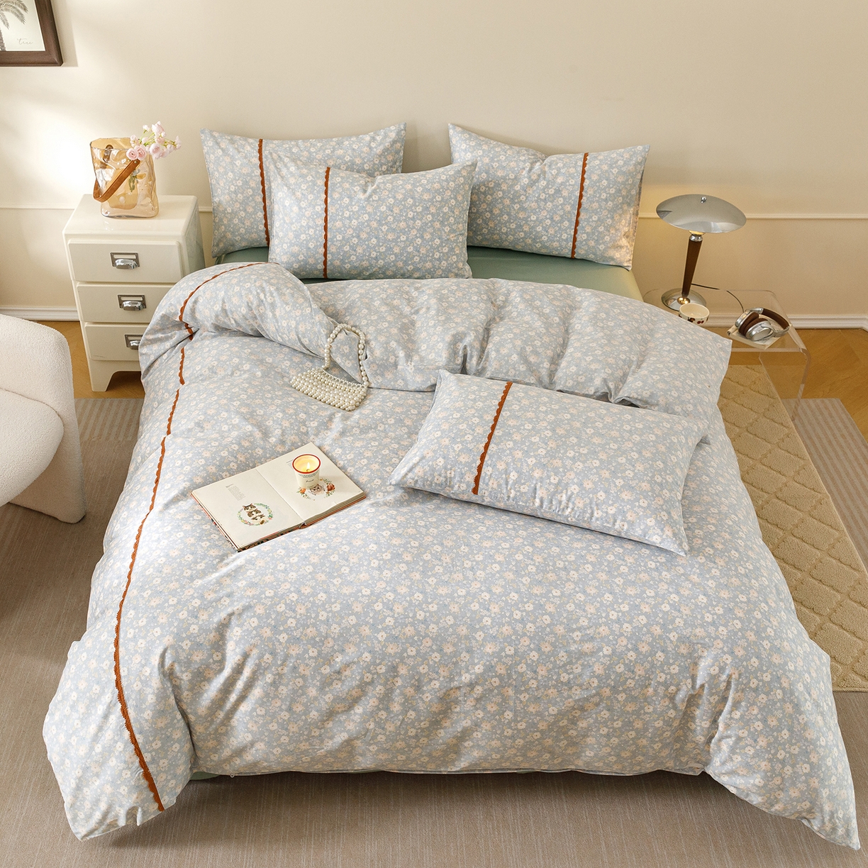 91家纺网 家纺一手货源 找家纺 女子家纺 2026新款40支13070全棉纯棉斜纹印花蕾丝四件套 蓝调花册