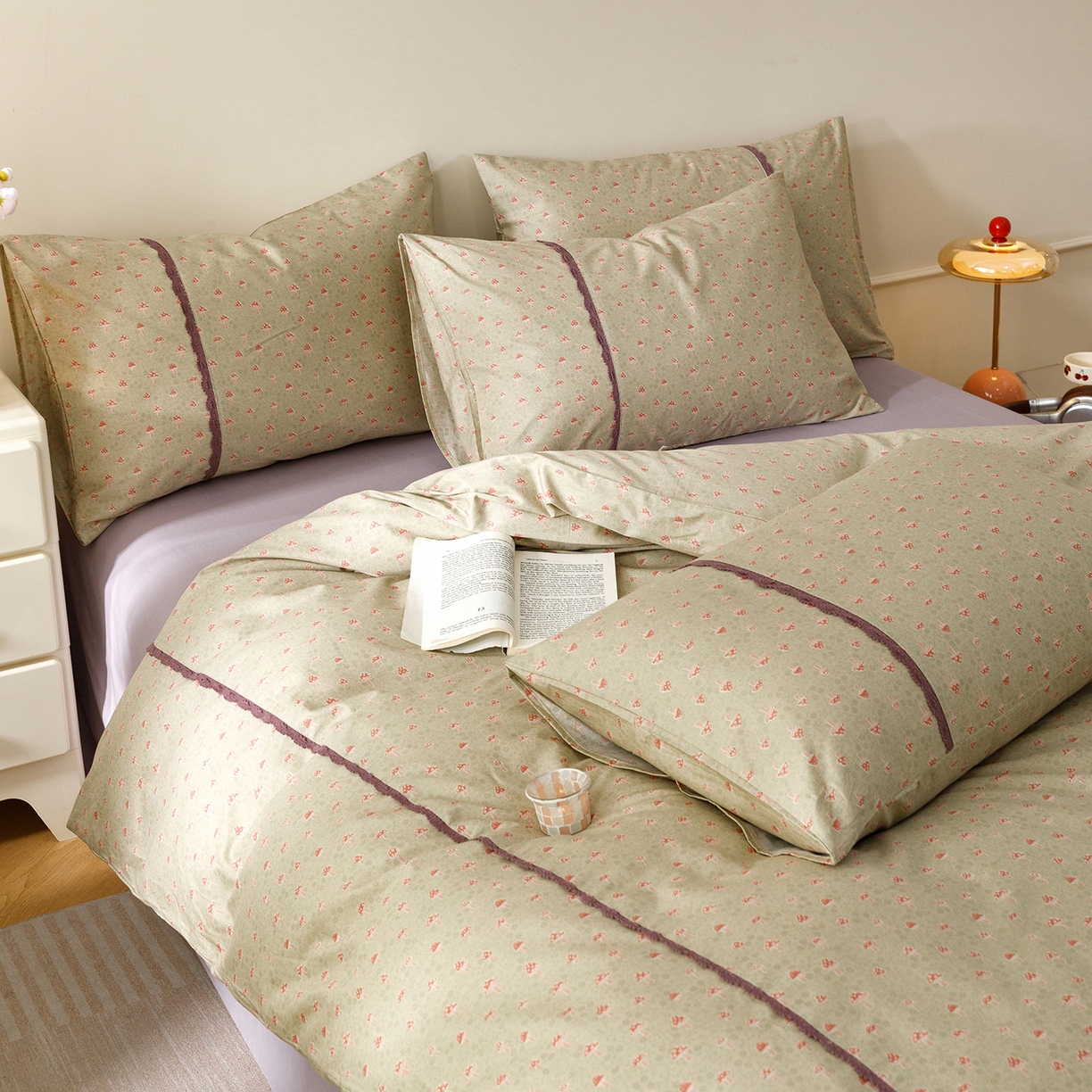 91家纺网 家纺一手货源 找家纺 女子家纺 2026新款40支13070全棉纯棉斜纹印花蕾丝四件套 青柠果络