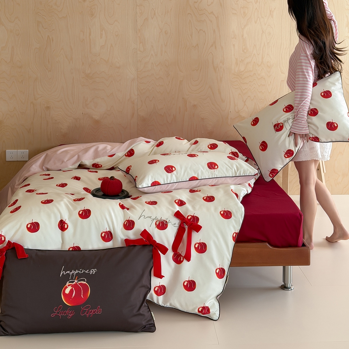 91家纺网 家纺一手货源 找家纺 （总）桔子家纺 2026春夏新款100s全棉纯棉幸运系列四件套-场景二