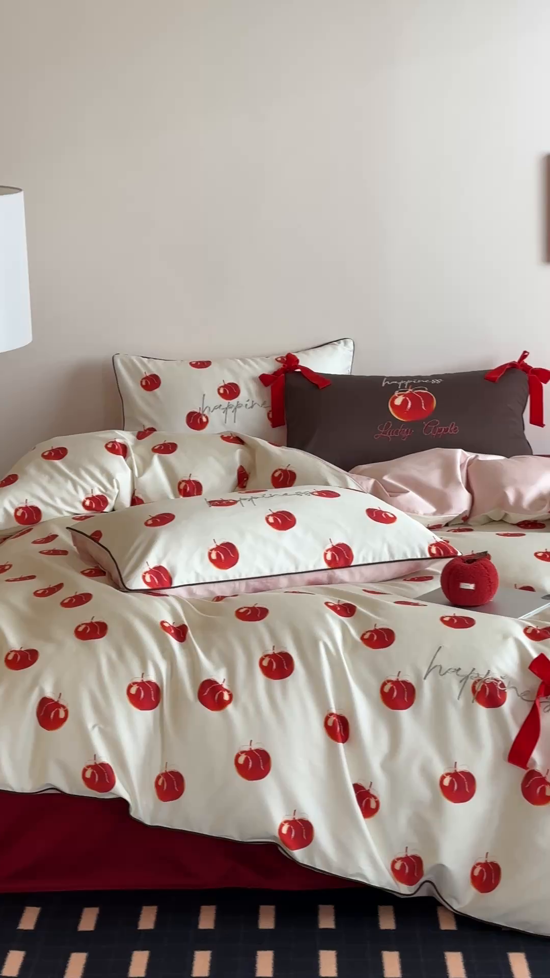 91家纺网 家纺一手货源 找家纺 （总）桔子家纺 2026春夏新款100s全棉纯棉幸运系列四件套-场景一