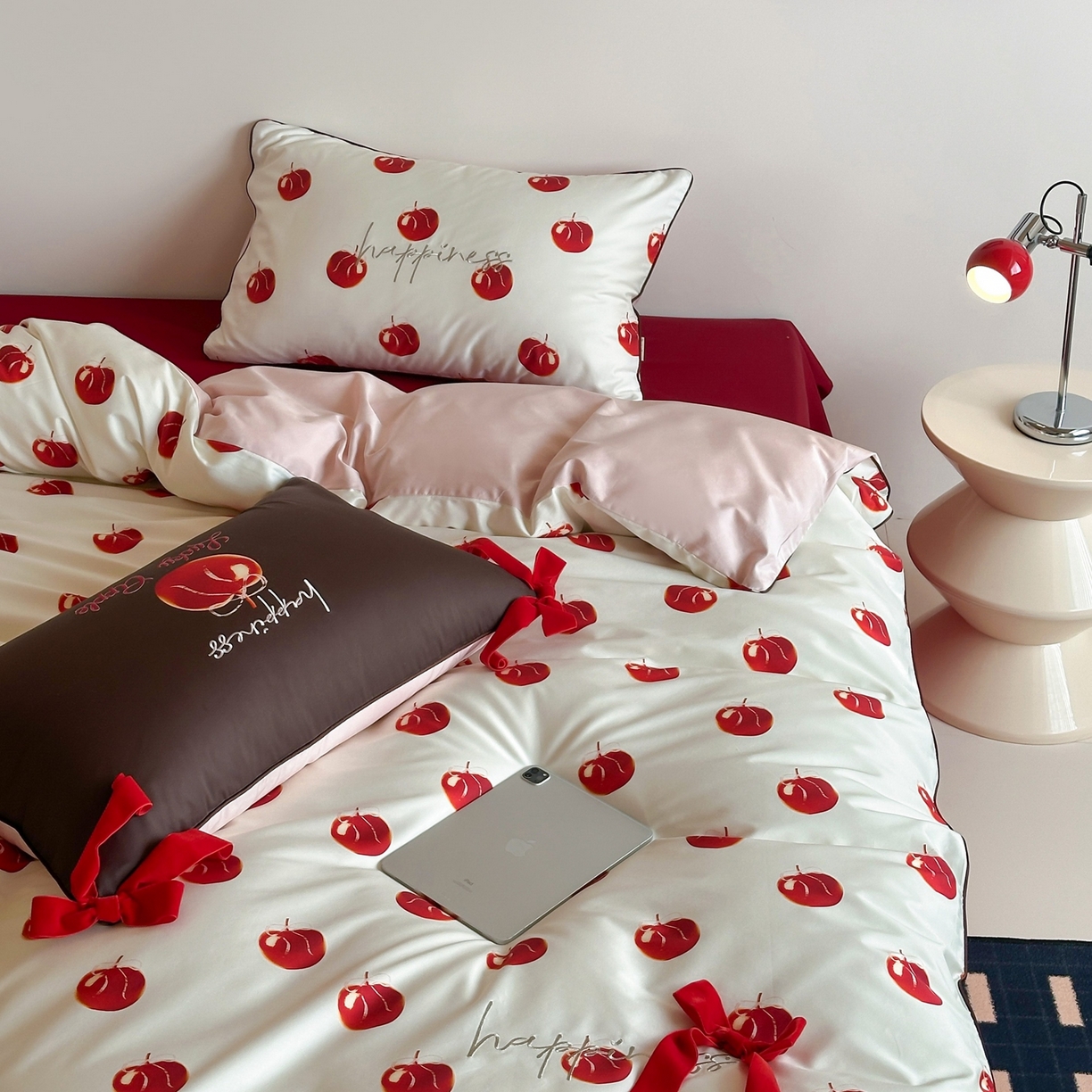 91家纺网 家纺一手货源 找家纺 （总）桔子家纺 2026春夏新款100s全棉纯棉幸运系列四件套-场景一