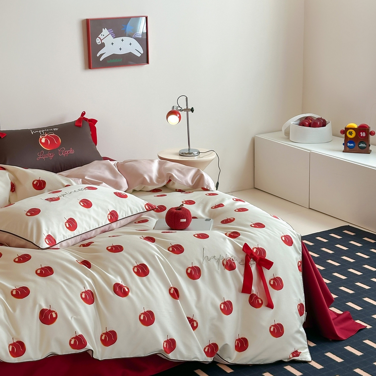 91家纺网 家纺一手货源 找家纺 （总）桔子家纺 2026春夏新款100s全棉纯棉幸运系列四件套-场景一