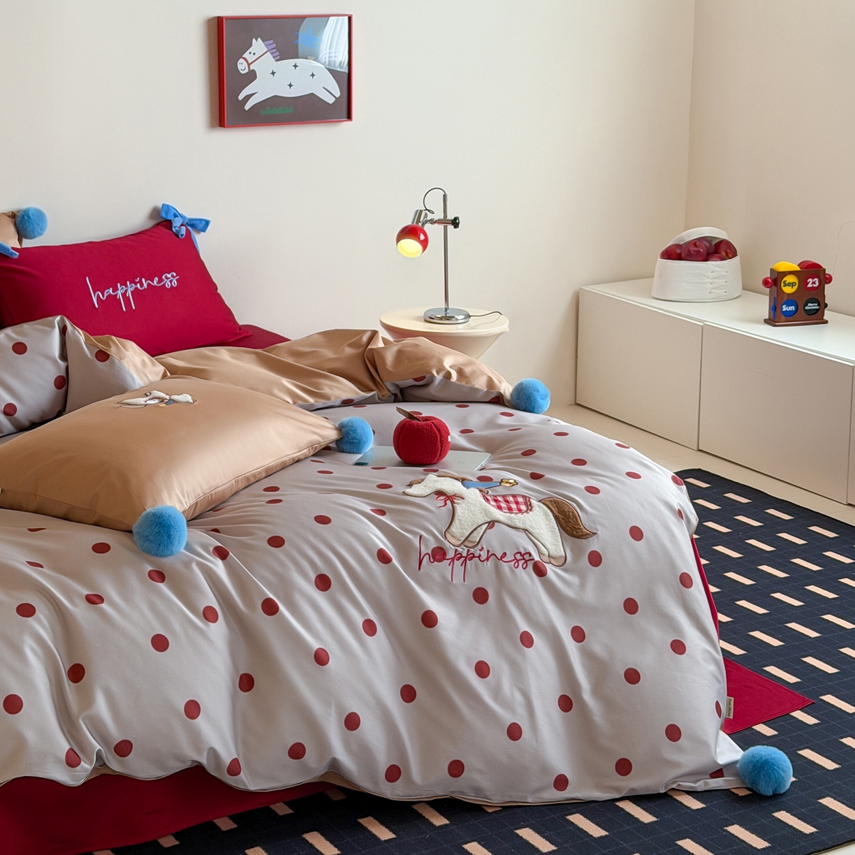 91家纺网 家纺一手货源 找家纺 桔子家纺 2026春夏新款100s全棉纯棉幸运系列四件套-场景一 幸运小马