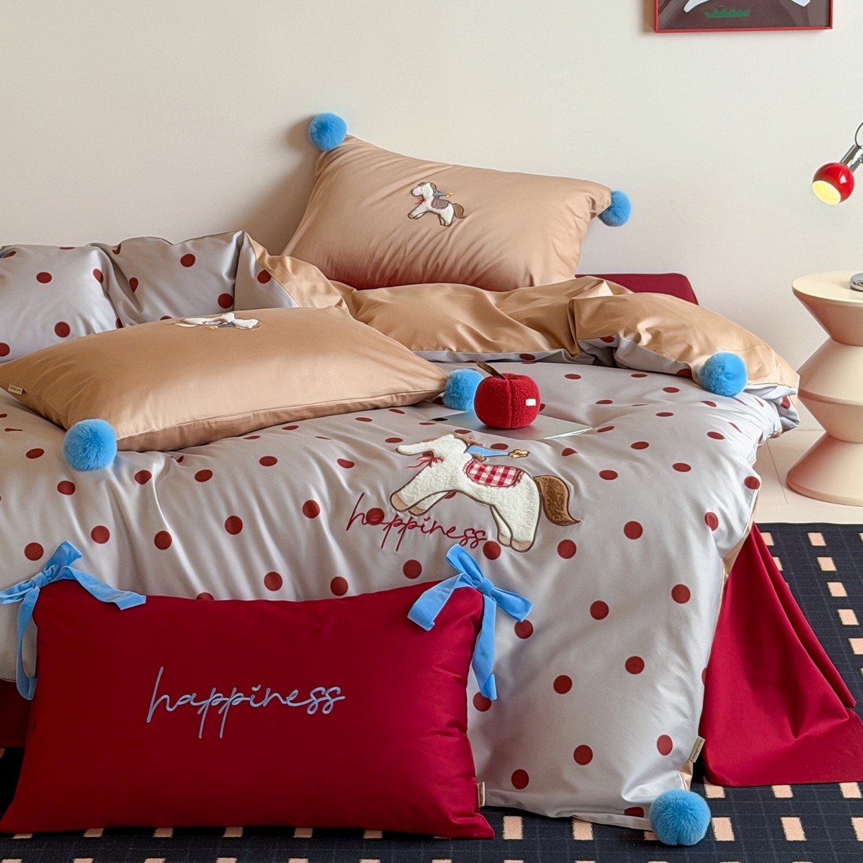 91家纺网 家纺一手货源 找家纺 桔子家纺 2026春夏新款100s全棉纯棉幸运系列四件套-场景一 幸运小马