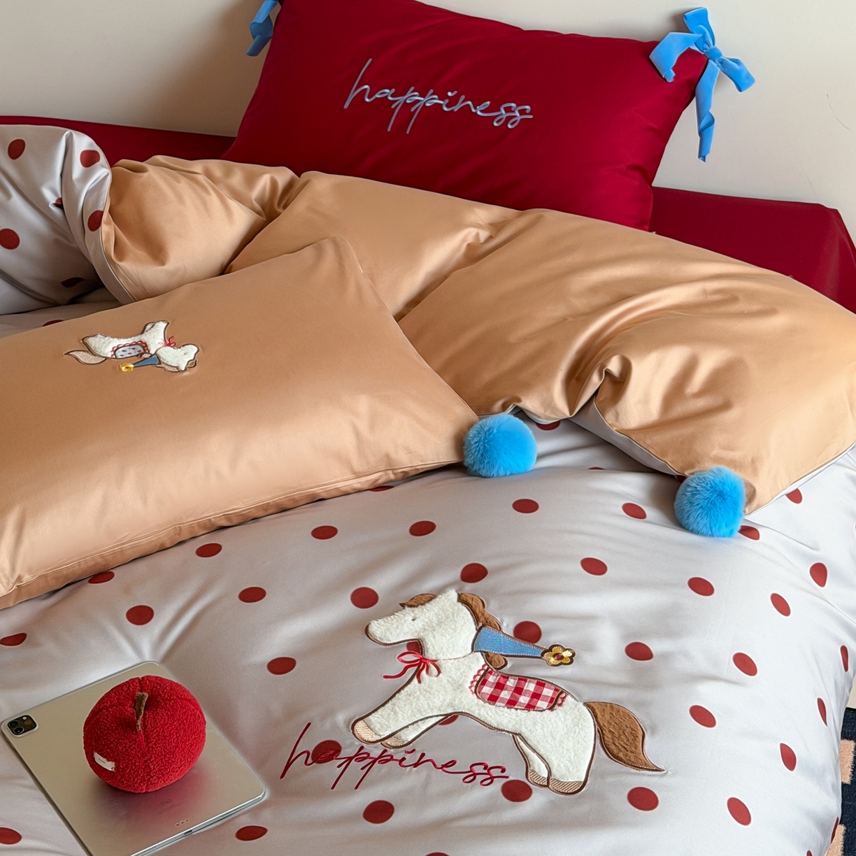 91家纺网 家纺一手货源 找家纺 桔子家纺 2026春夏新款100s全棉纯棉幸运系列四件套-场景一 幸运小马