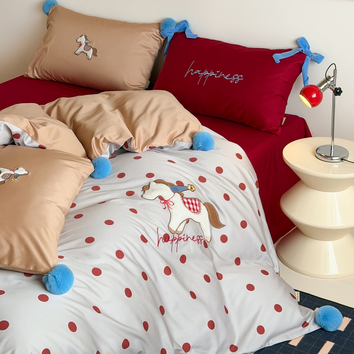 91家纺网 家纺一手货源 找家纺 桔子家纺 2026春夏新款100s全棉纯棉幸运系列四件套-场景一 幸运小马