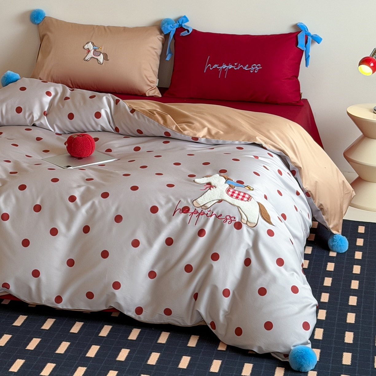 91家纺网 家纺一手货源 找家纺 桔子家纺 2026春夏新款100s全棉纯棉幸运系列四件套-场景一 幸运小马