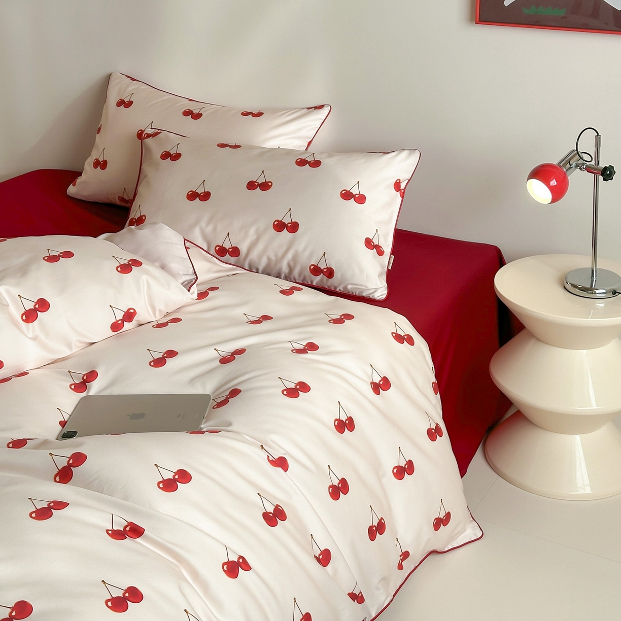 91家纺网 家纺一手货源 找家纺 （总）桔子家纺 2026春夏新款100s全棉纯棉复古樱桃系列四件套-场景一