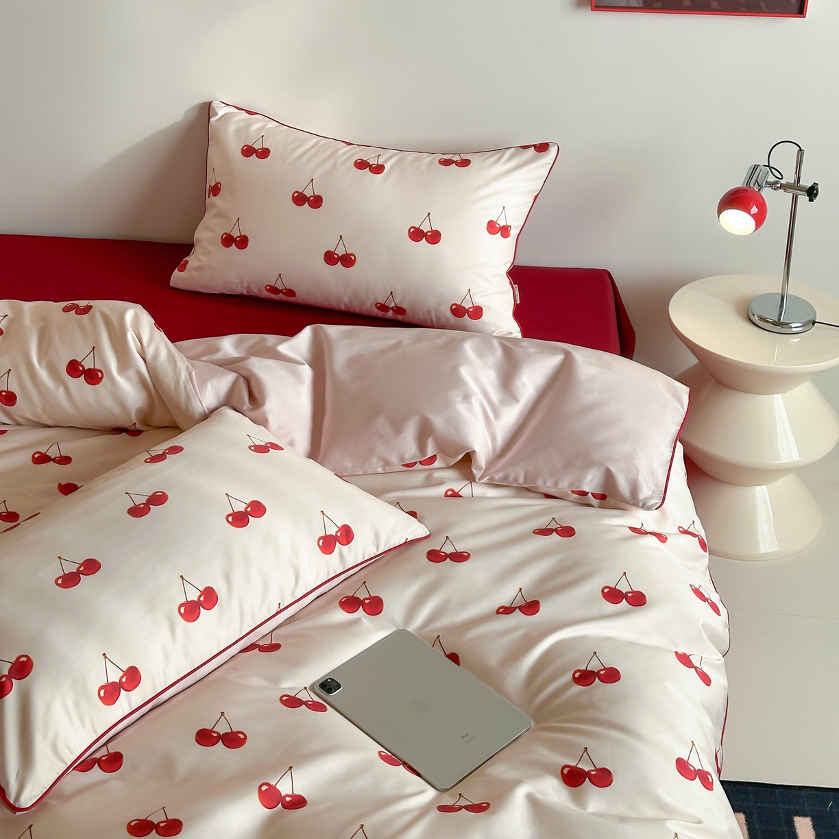 91家纺网 家纺一手货源 找家纺 （总）桔子家纺 2026春夏新款100s全棉纯棉复古樱桃系列四件套-场景一