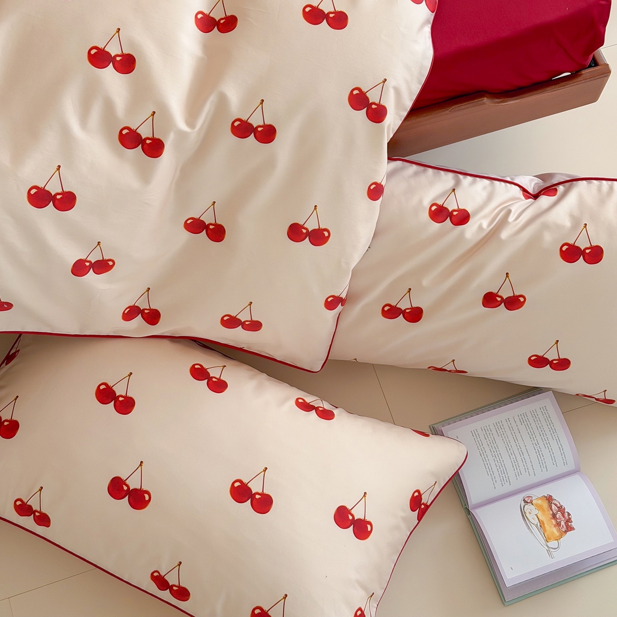 91家纺网 家纺一手货源 找家纺 （总）桔子家纺 2026春夏新款100s全棉纯棉复古樱桃系列四件套-场景二