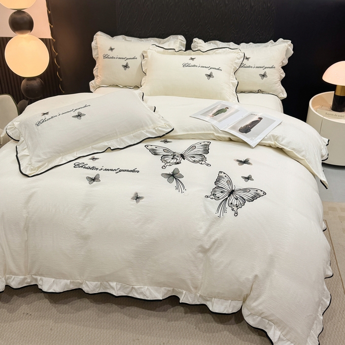 91家纺网 家纺一手货源 找家纺 艺玲家纺 2026新款提花色织麻刺绣花边四件套 轻风蝶影-米白