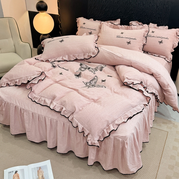 91家纺网 家纺一手货源 找家纺 艺玲家纺 2026新款提花色织麻刺绣花边四件套 轻风蝶影-浅豆沙