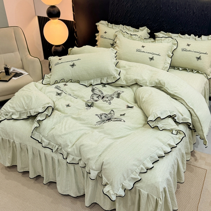 91家纺网 家纺一手货源 找家纺 艺玲家纺 2026新款提花色织麻刺绣花边四件套 轻风蝶影-浅绿